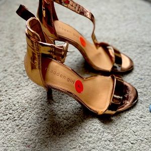 Rose Gold Steve Madden Sandals-Size 7